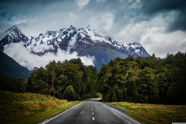 The long road to the mountains to the clouds