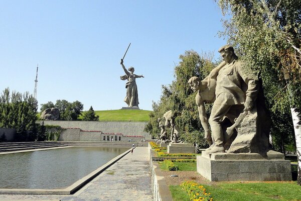 Monuments of the native city of Volgograd in Mother Russia