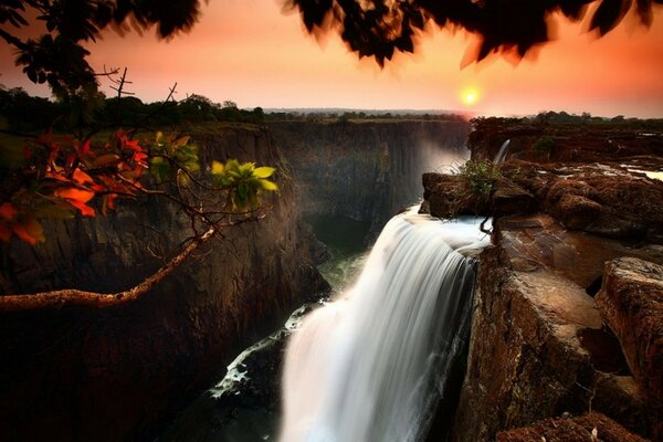 Cascada al atardecer, Zambia