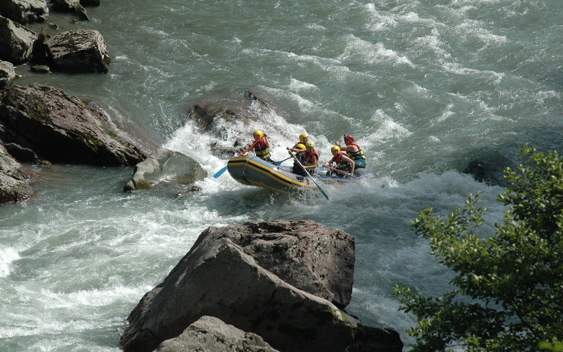 fiume pietra grigio acqua sport