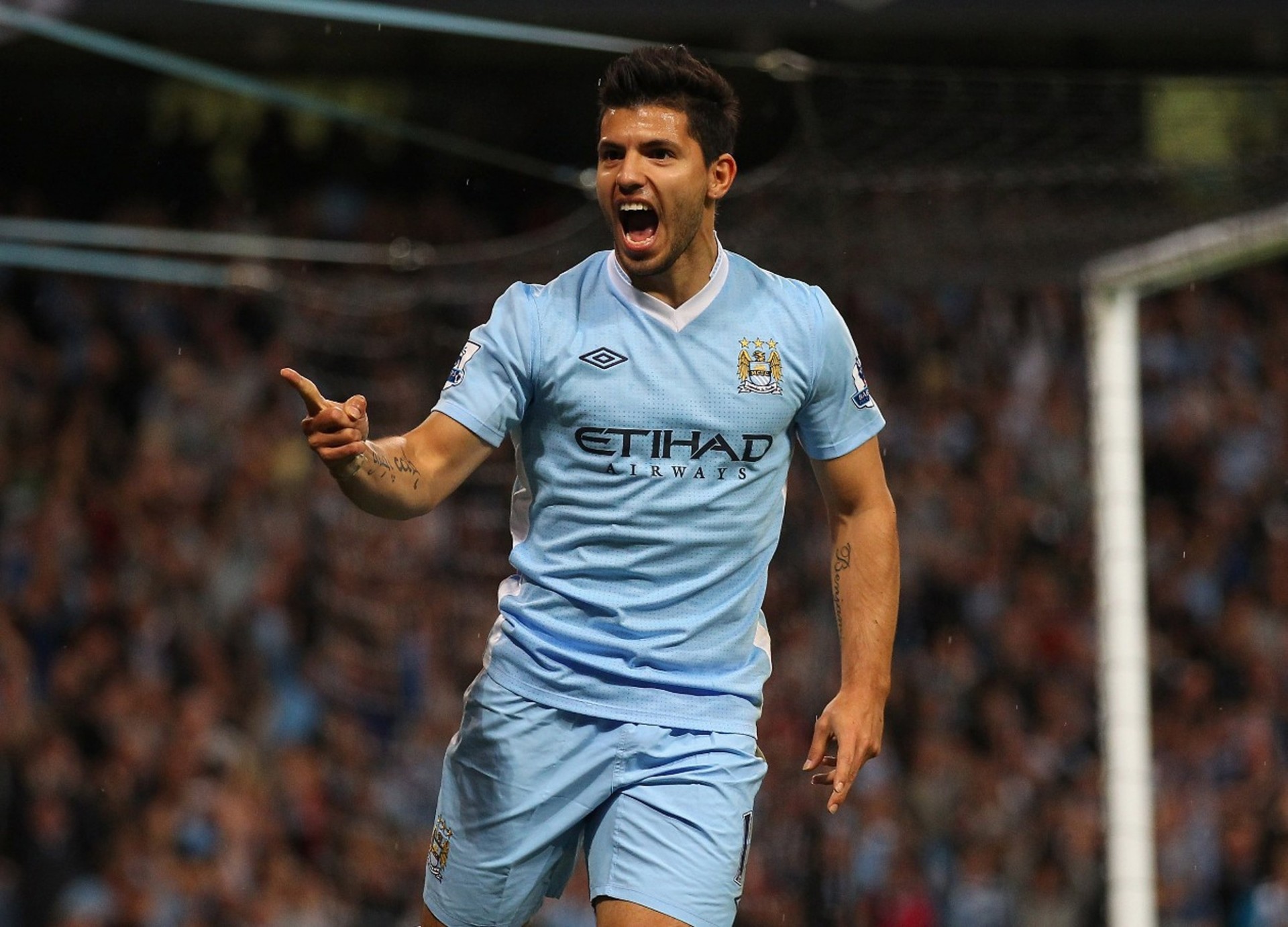 football jump aguero m