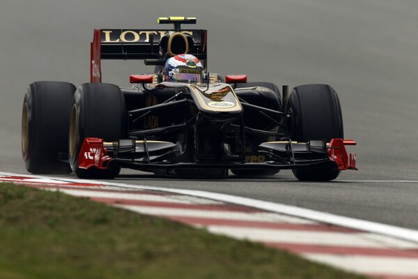 Vitaly Petrov on the Formula 1 track