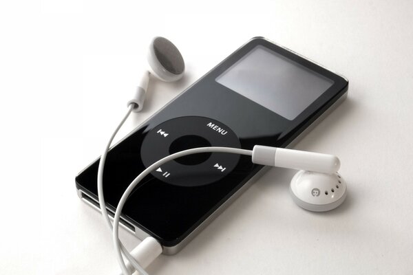 Audio player, mp3 player with headphones