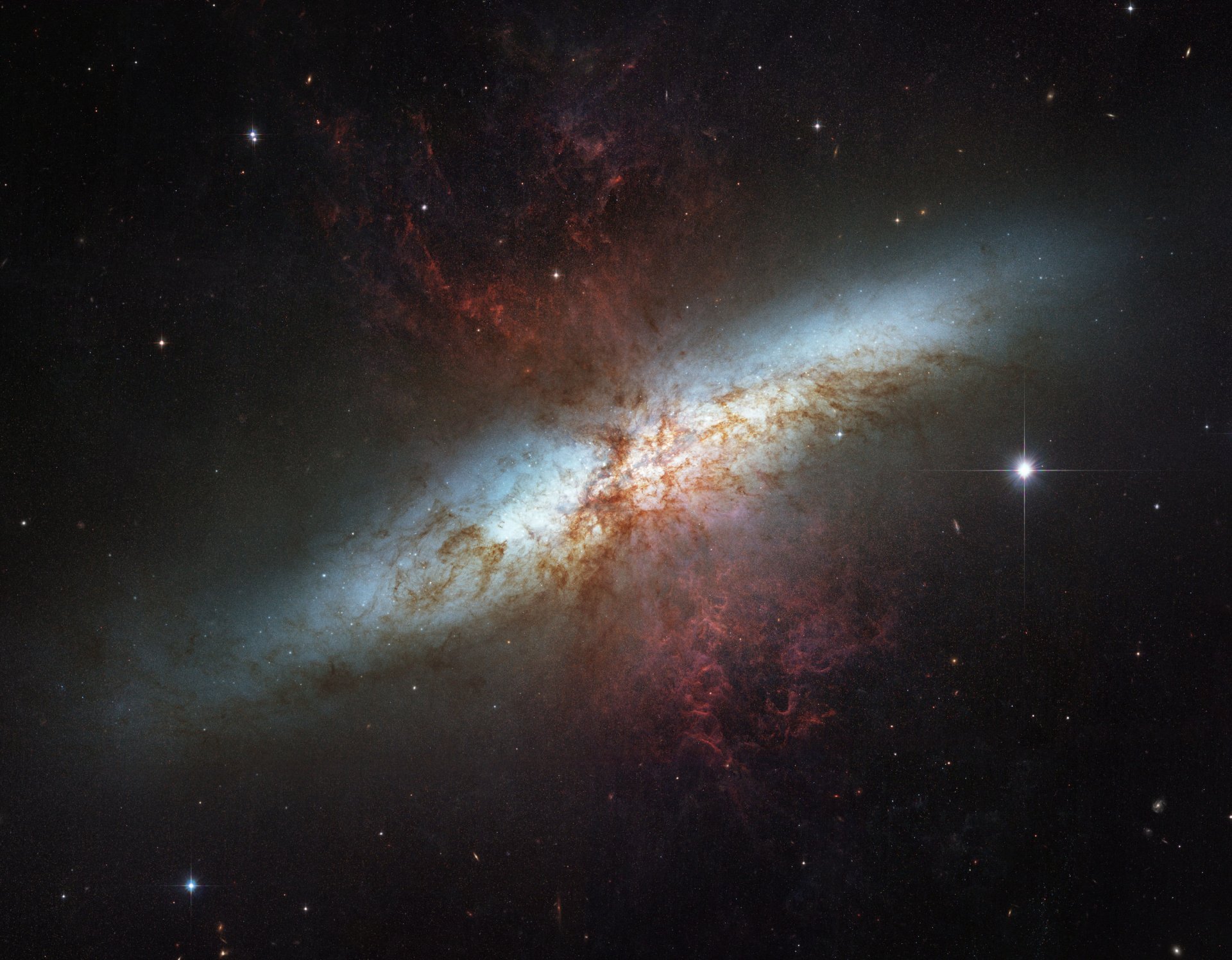 m82 galaxy cigar constellation big dipper star