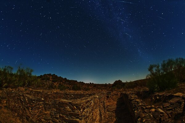 Pioggia di meteoriti draconidi in Spagna