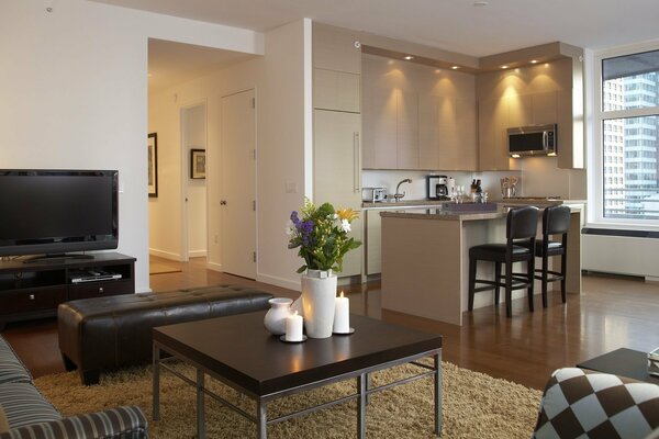 Apartamento urbano en la metrópoli. Interior de la sala de estar