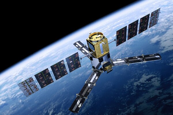 Satelliten-Weltraumteleskop über der Erde