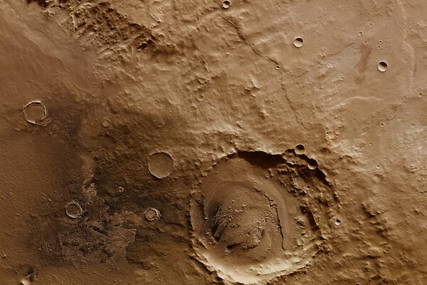 Foto des Skiaparelli-Kraters von der Marsoberfläche