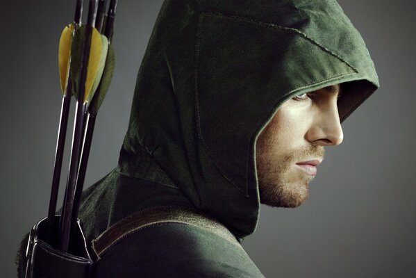 série visage homme flèches capot flèche profil Oliver Queen Stephen amell amell acteur