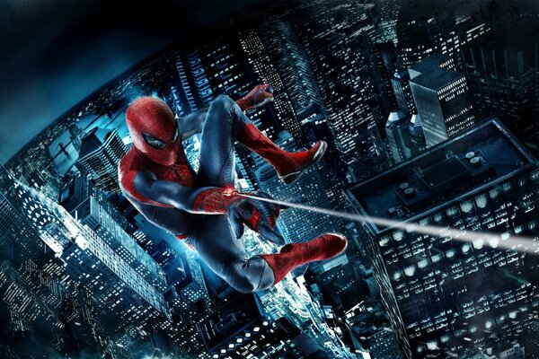 Spider-Man rast durch die Stadt