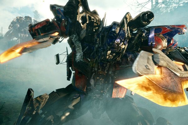 An image of the Autobot from the Transformers movie