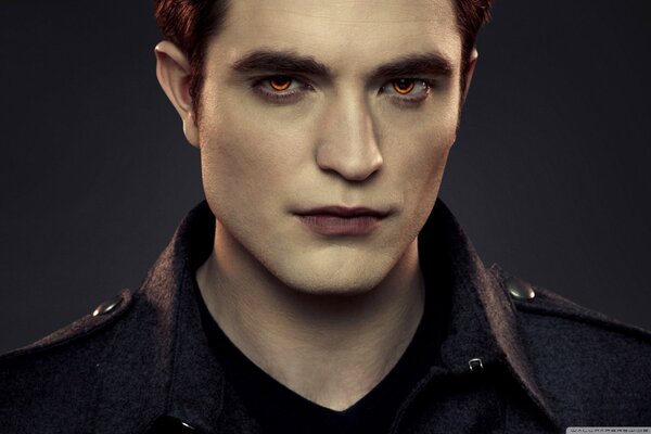 Retrato de Robert Pattinson como un vampiro