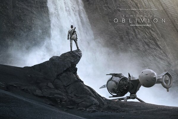 Cartel de la película Oblivion con Tom Cruise