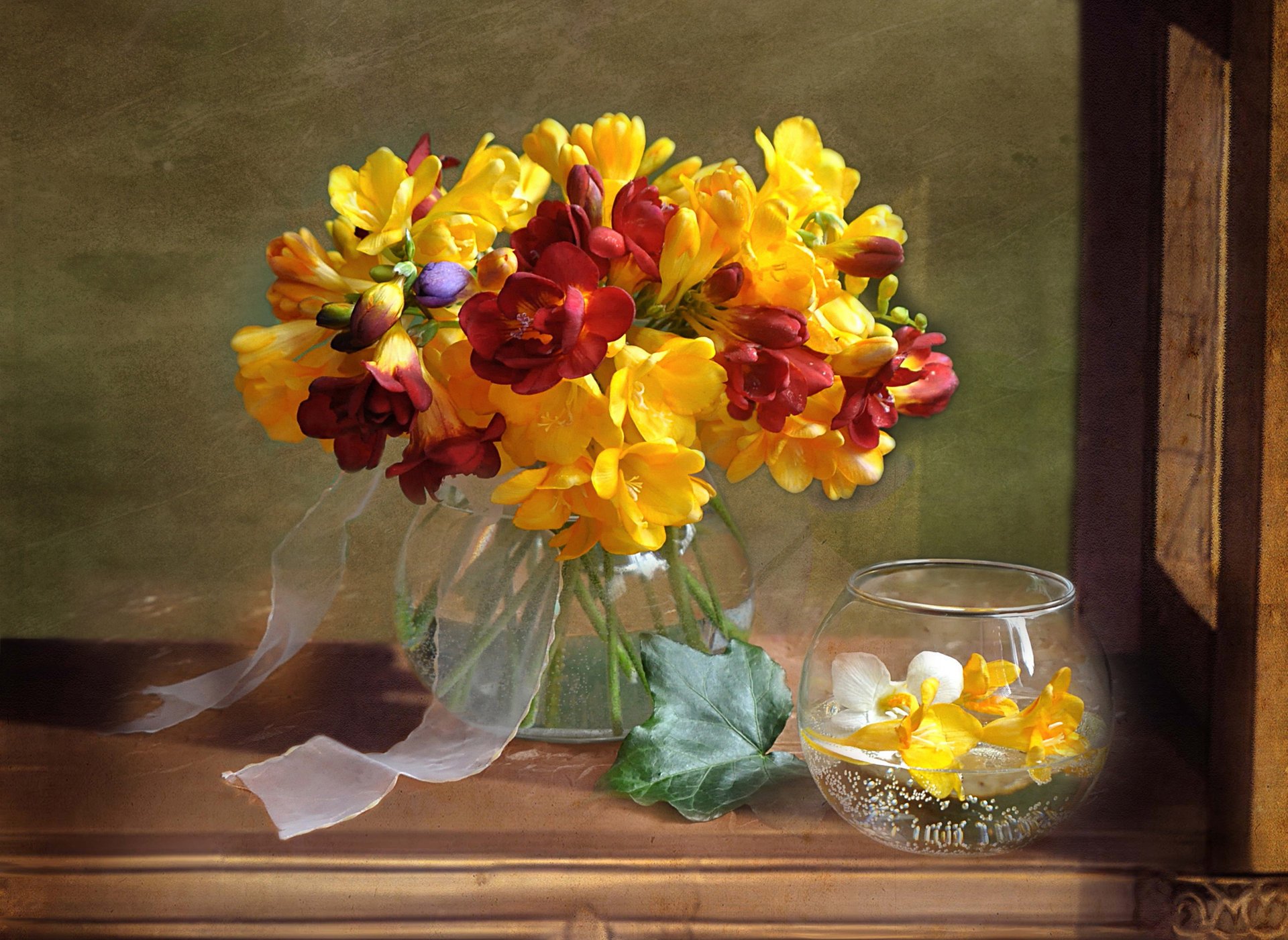 bouquet flowers lifes vase freesia summer