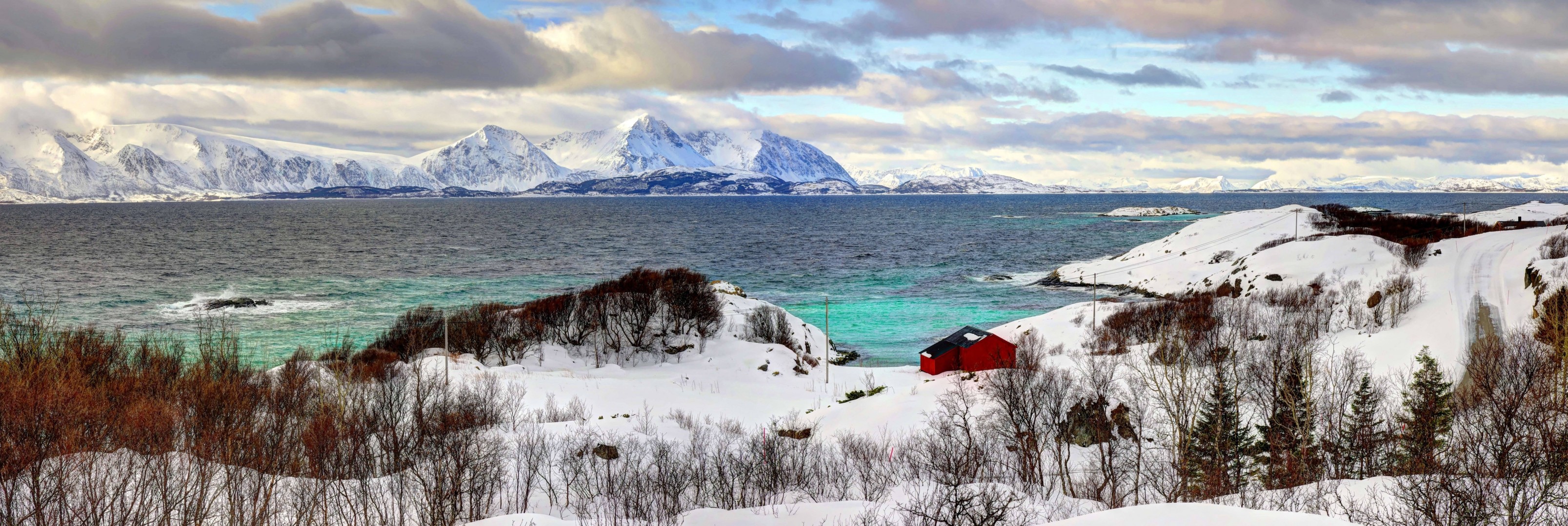 paisaje río casa panorama carretera noruega montañas invierno