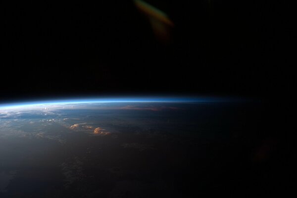 Вид части земли смотрящего из космоса