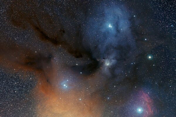 Hermosa foto nebulosa y constelaciones Ophiuchus