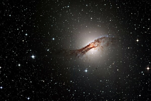 Galaxie stellaire dans l univers espace corps volant