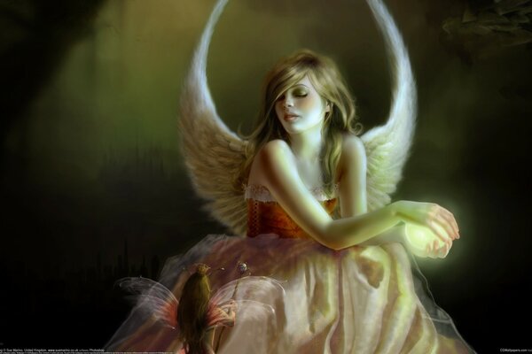 Dziewczyna Anioł ze skrzydłami i uroczą wróżką