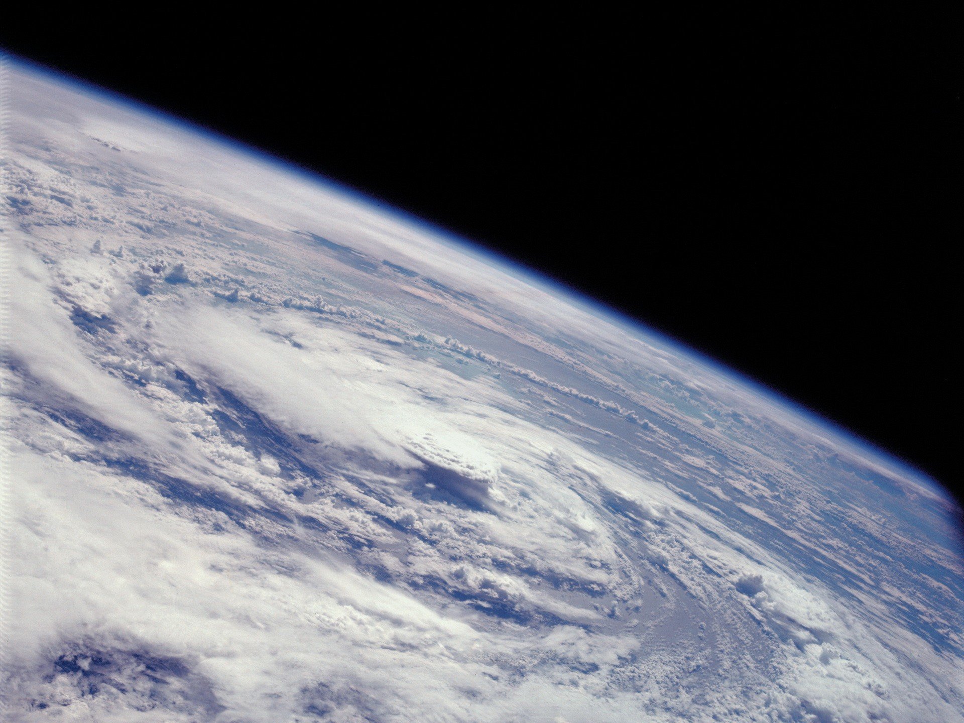 nubes atmósfera planeta