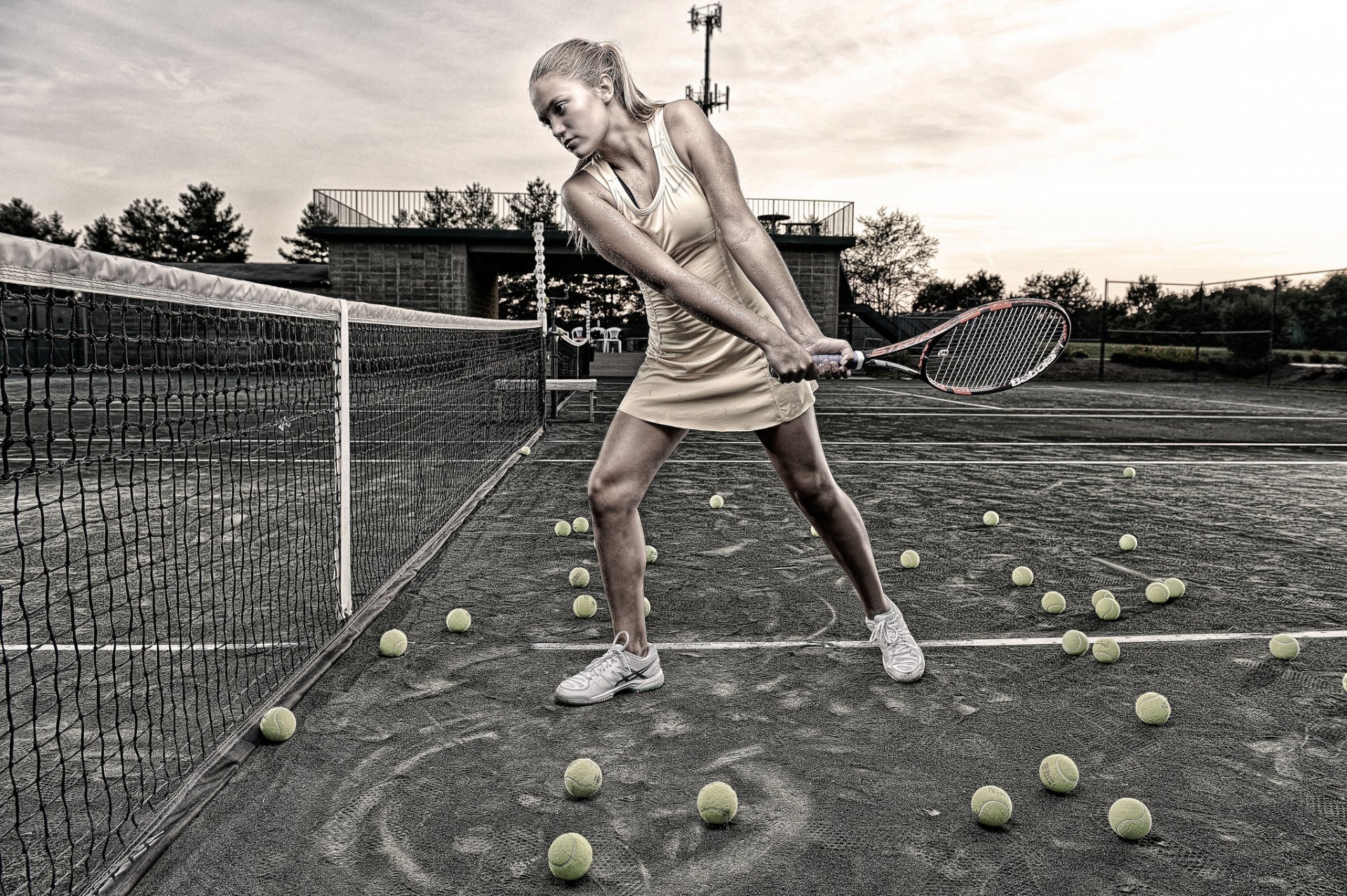 chica cancha raqueta pelotas deportes