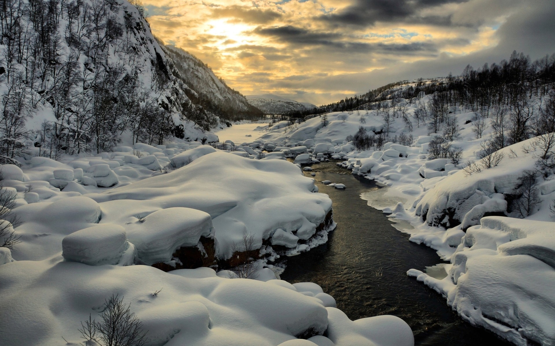 rivière coucher de soleil horizon neige montagnes hiver printemps paysage