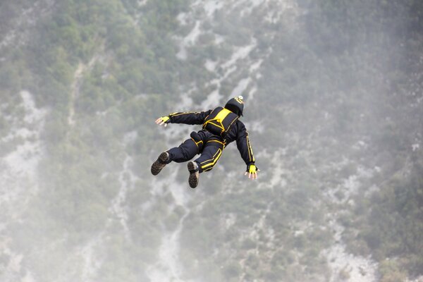 Paracadutismo in volo in quota