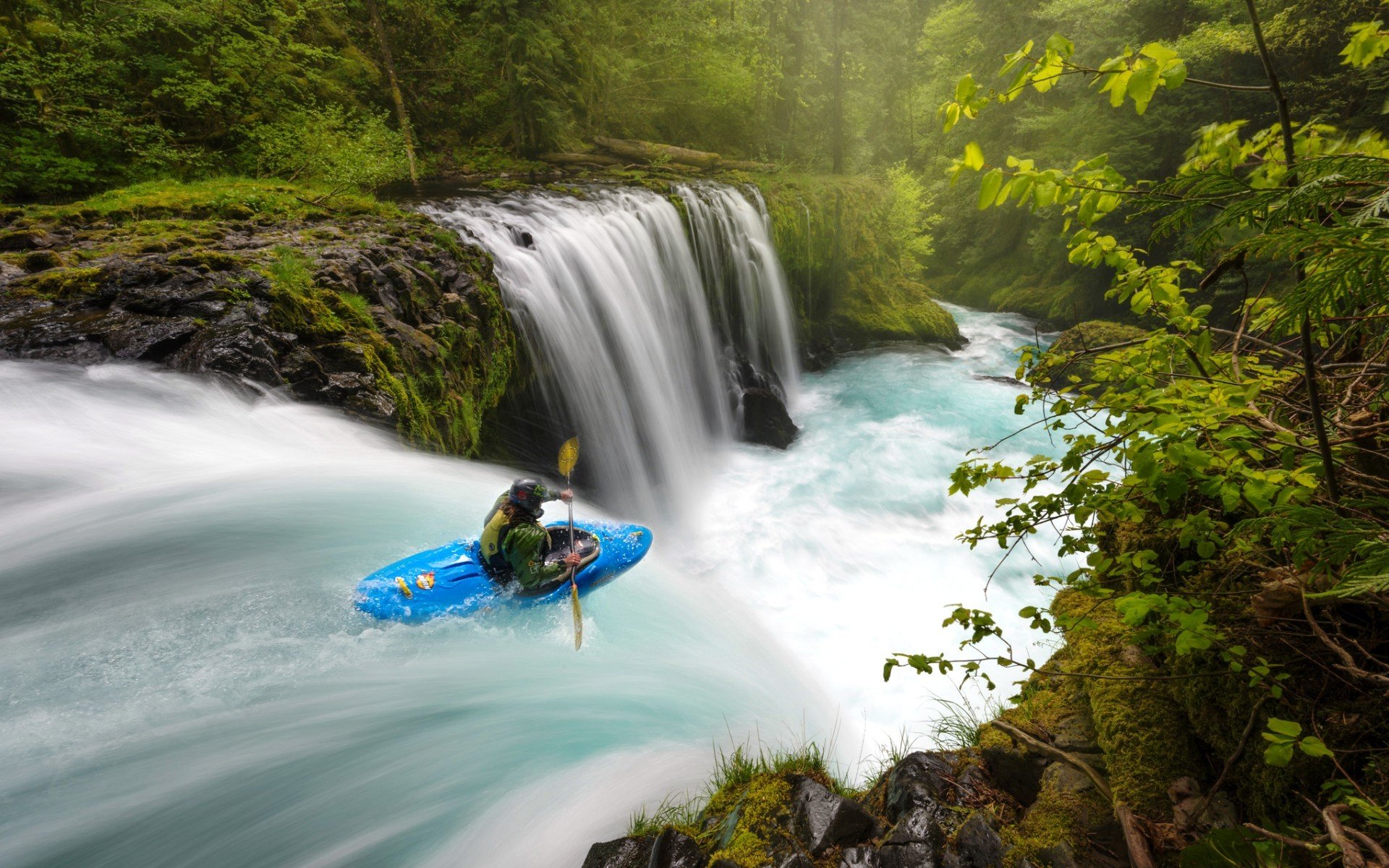 barca fiume cascata sport