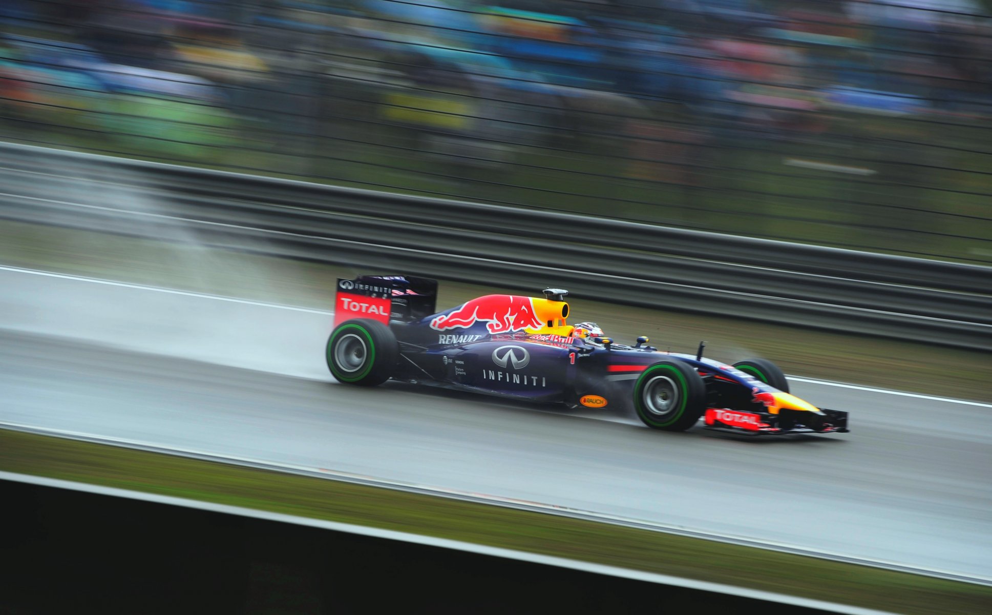 sebastian vettel f1 coureur champion rb10 red bull formule