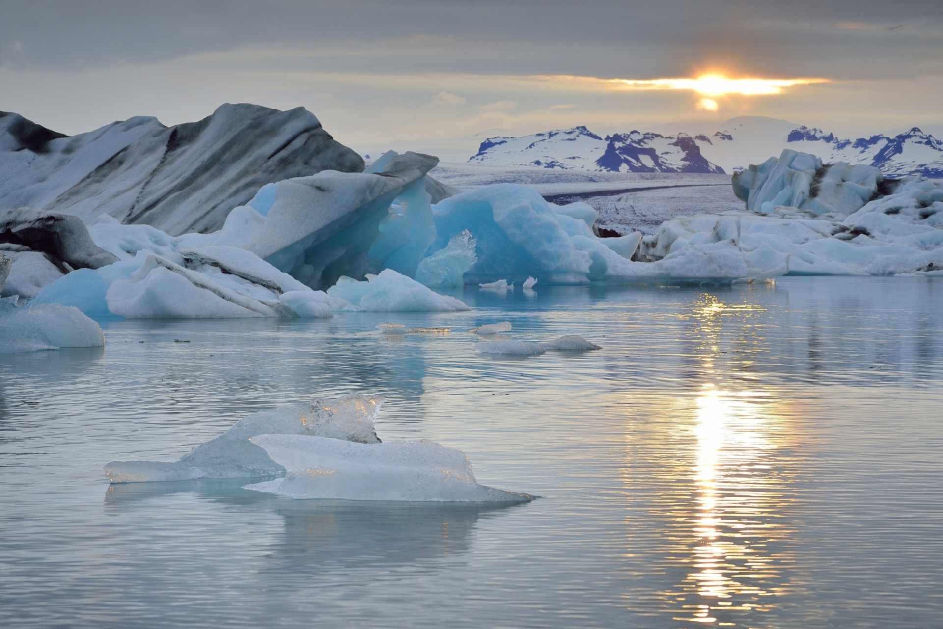 atlantischer ozean herz ozean berge island