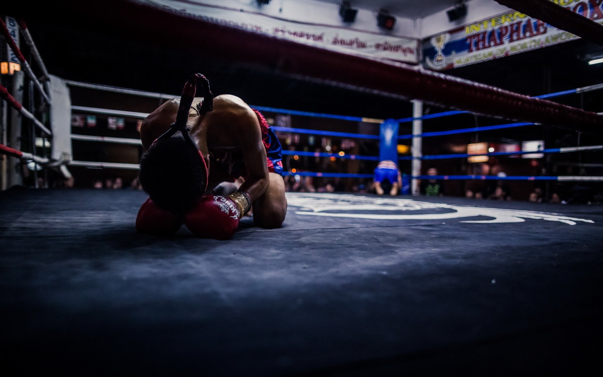 ring de boxe avant la lutte thaïlande