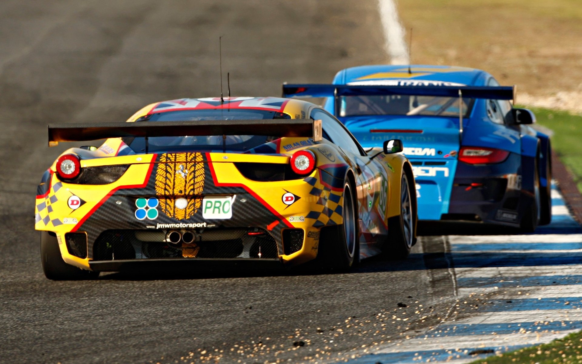 ferrari italia gtc porsche 911 racing car ferrari porsche rear view