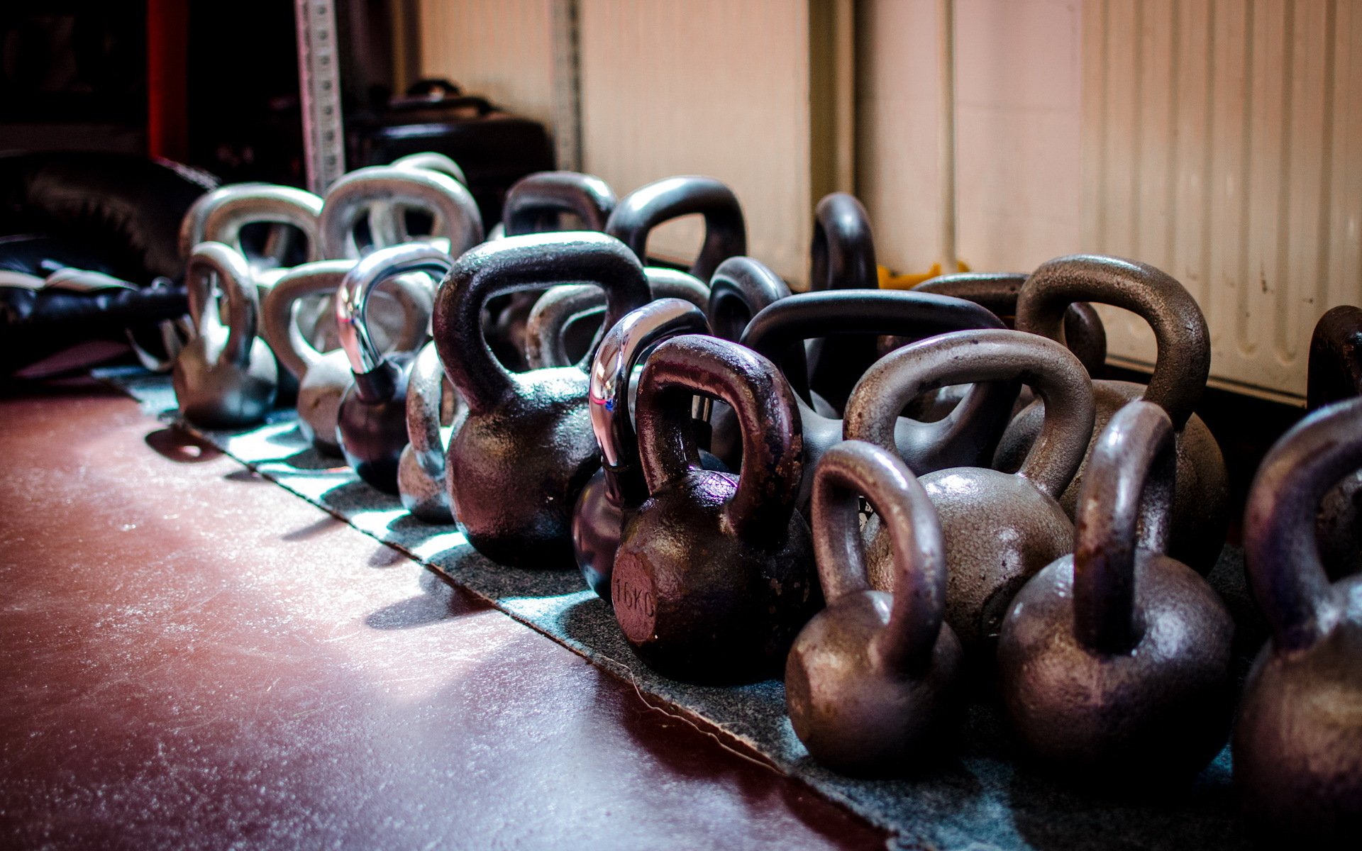 functional training staff training crossfit kettlebell