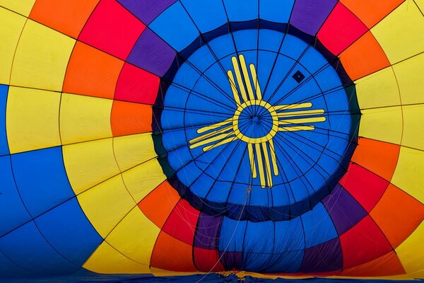 In einem großen Luftballon