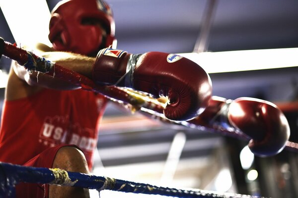 Ein müder Kämpfer im Ring ist der Gewinner