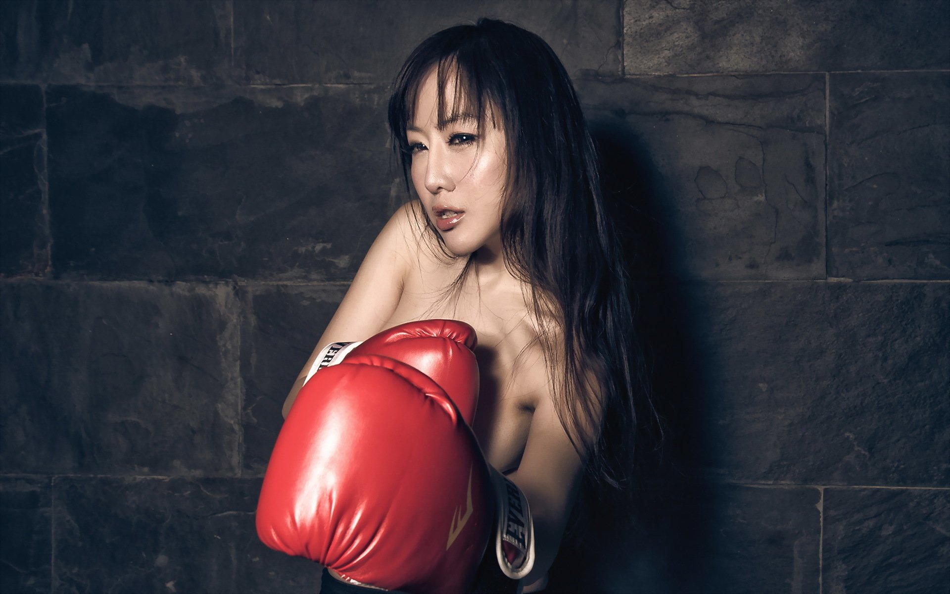 girl boxing sport