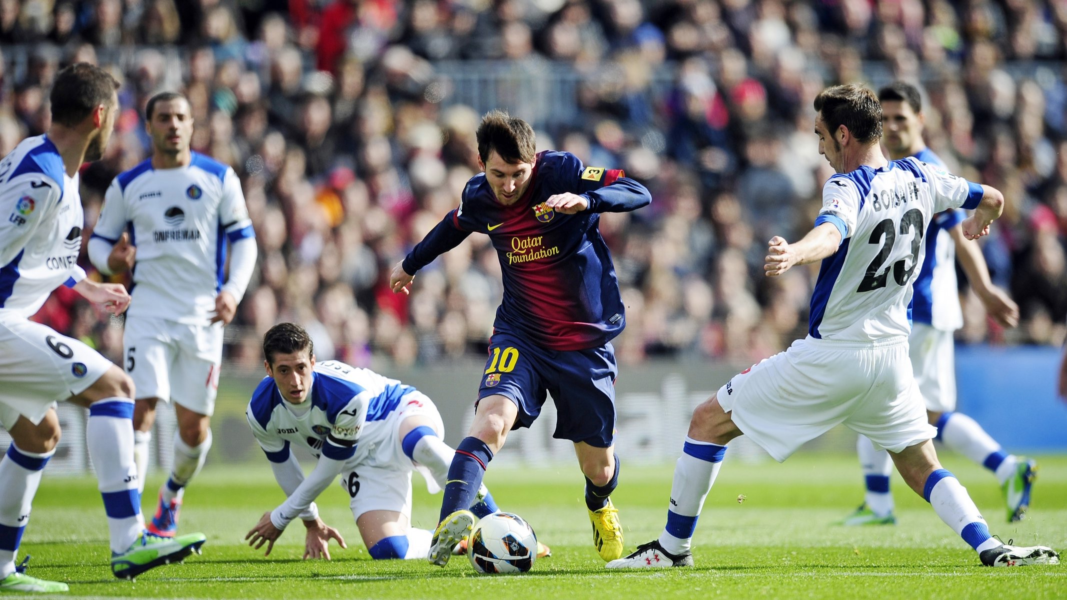 calcio palla barcellona messi