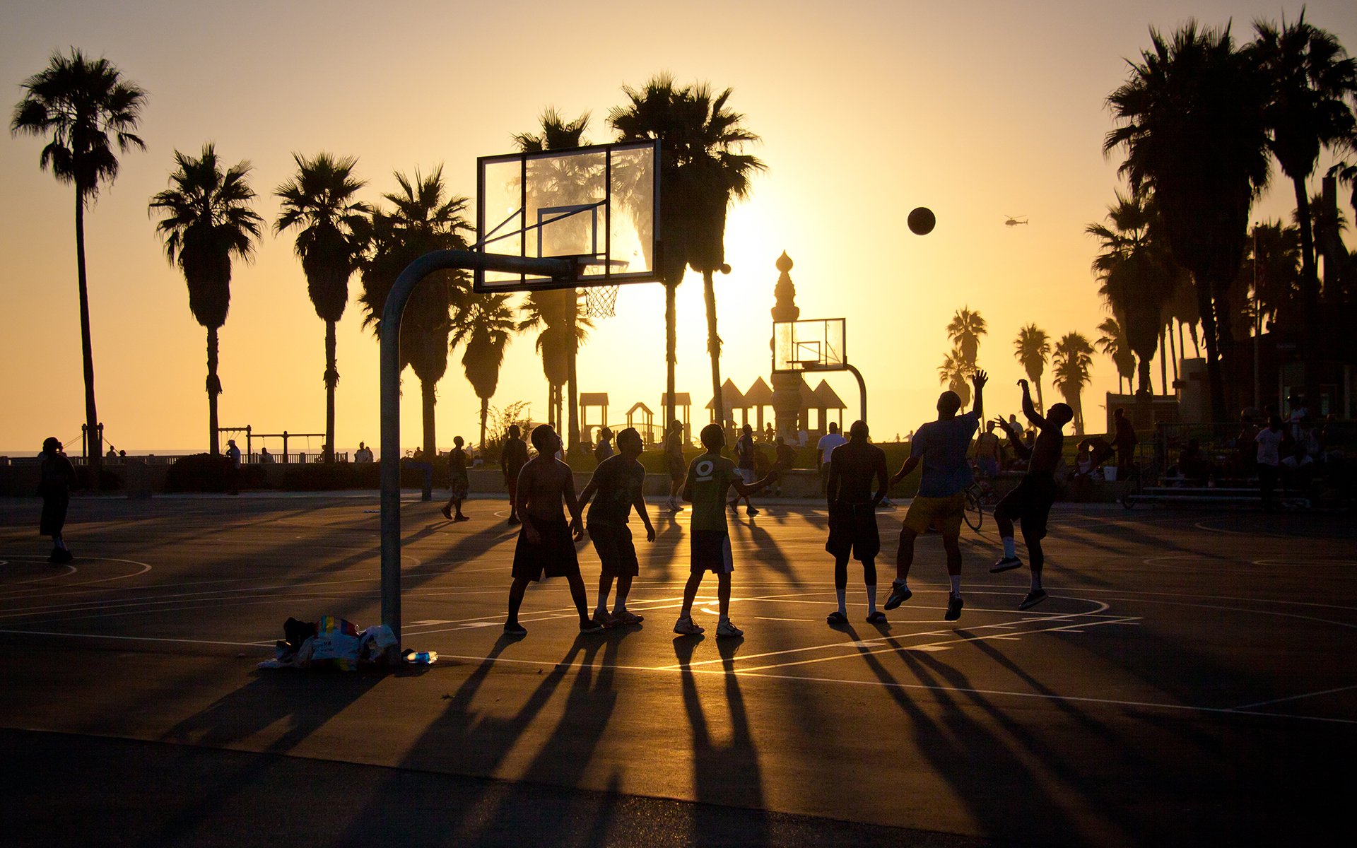 coucher de soleil été plage de venise la los angeles californie usa basket-ball