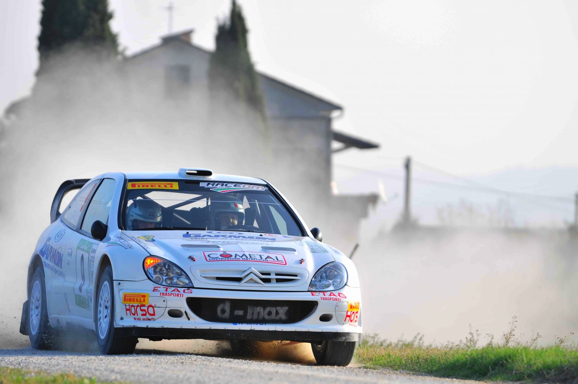 citroen xsara rallye cmr blanc avant citroen voiture sport course