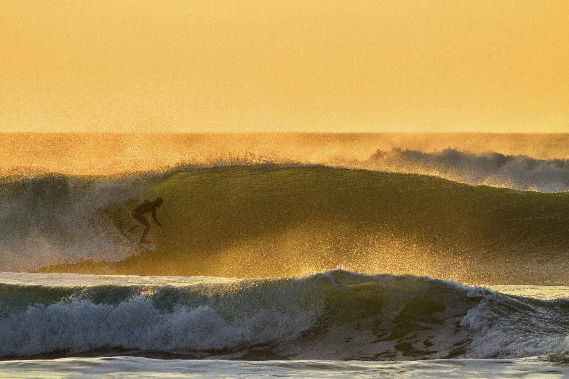 océan coucher de soleil sport surf athlète vagues éclaboussures