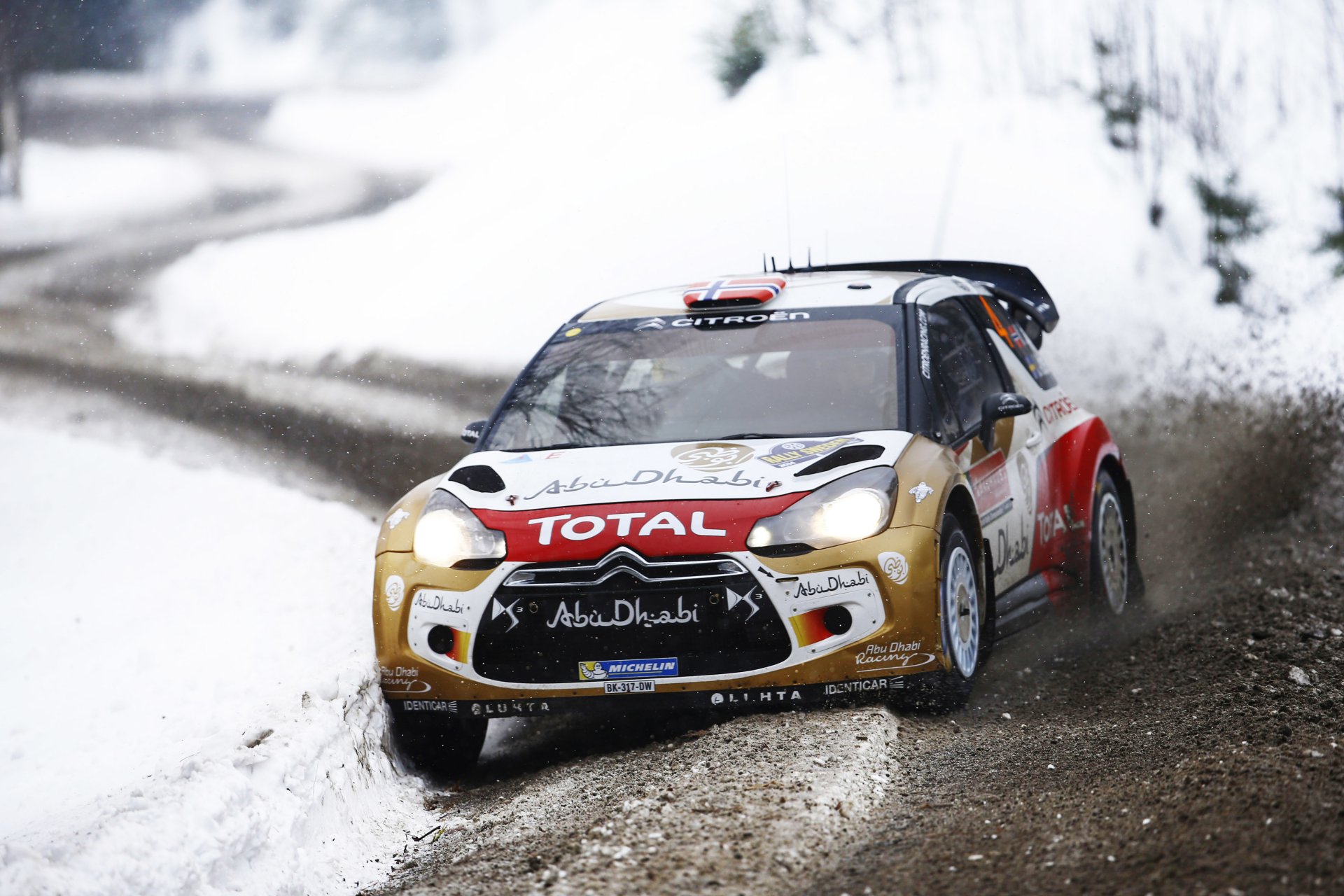 citroen ds3 wkr rallye rallye auto sport auto front voll winter schnee kälte mads ostberg