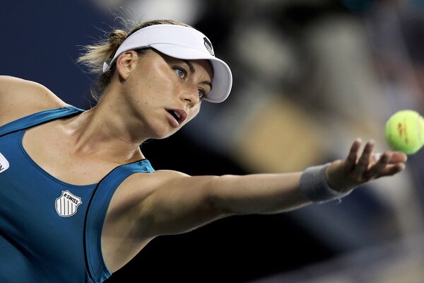 Vera Zvonareva catches the ball with her hand