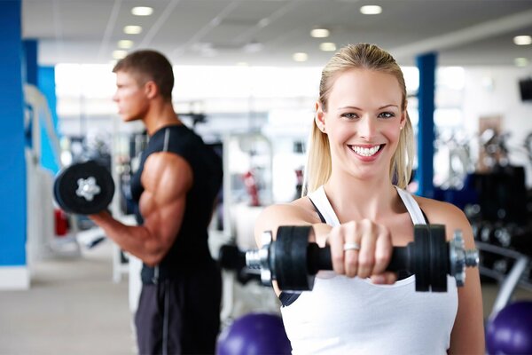 Les cours de gym sont un mode de vie sain pour une personne