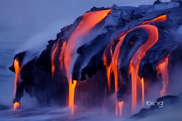 Coulées de lave et volcan