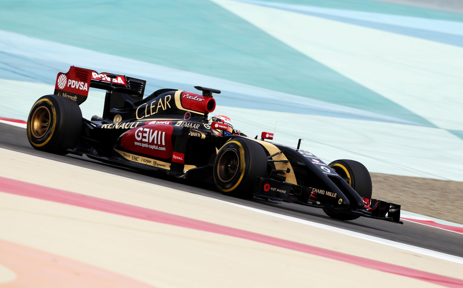 équipe lotus f1 e22 pastor maldonado formule