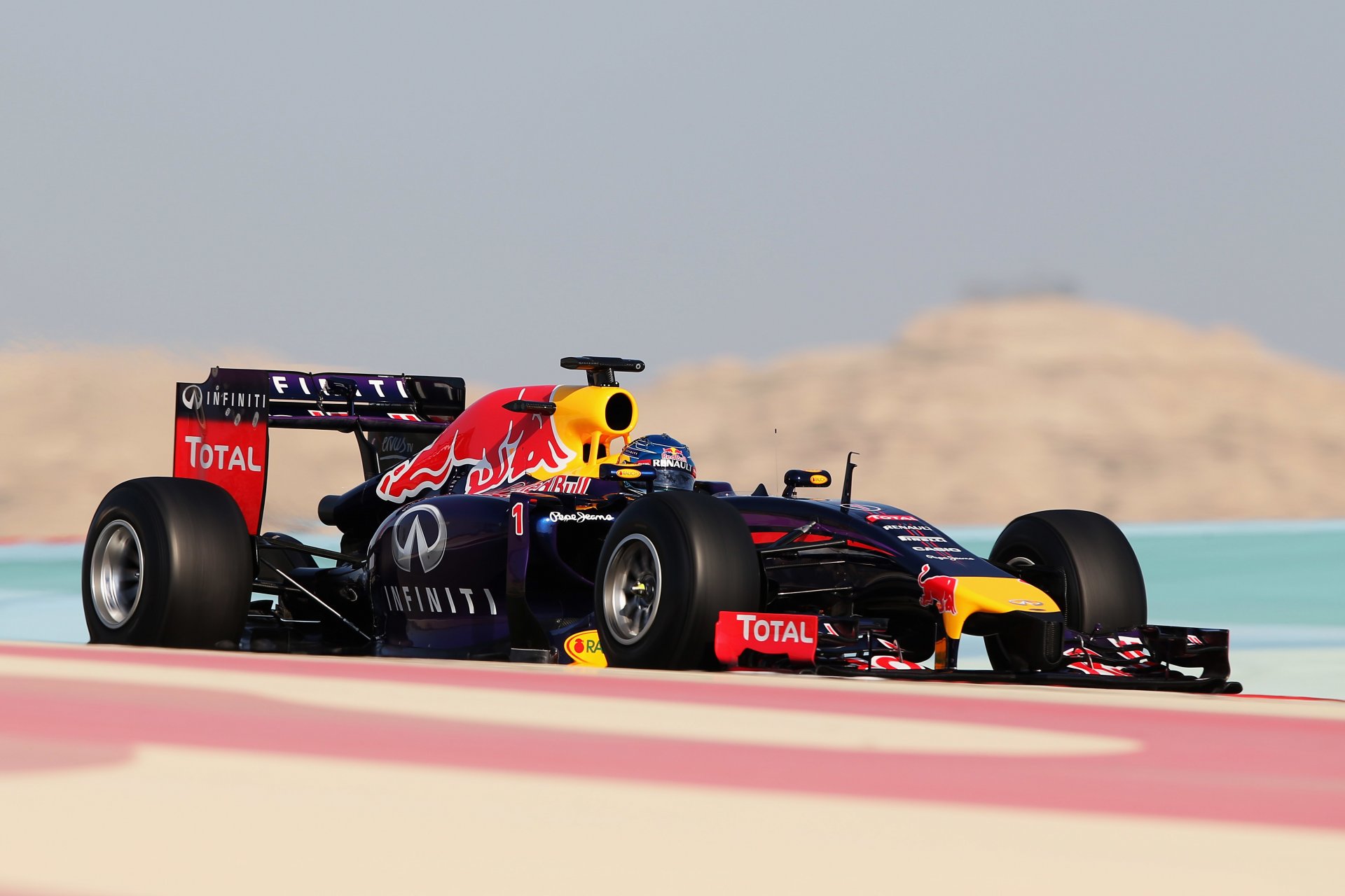 sebastian vettel f1 fahrer champion rb10 red bull formel