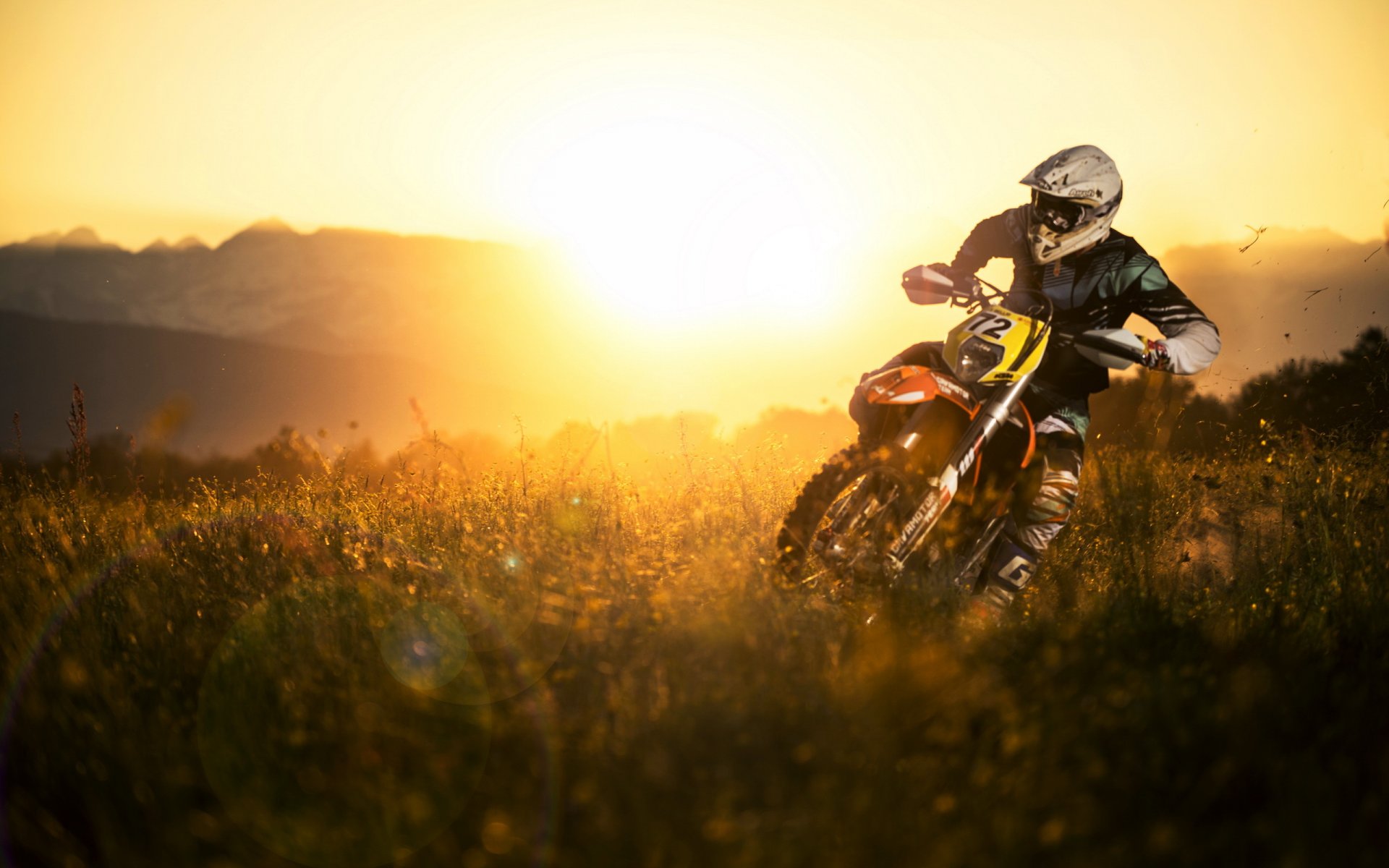 motocicleta puesta del sol campo deporte