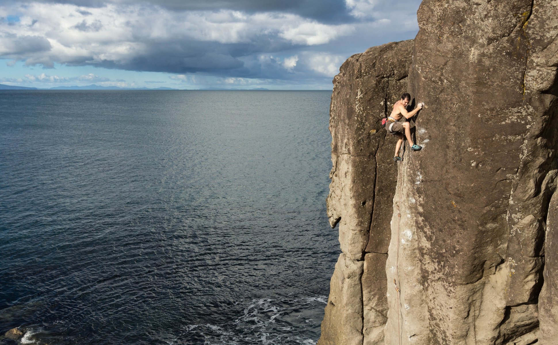 james mitchell campo - isla norte nueva zelanda escalador extremo roca mar