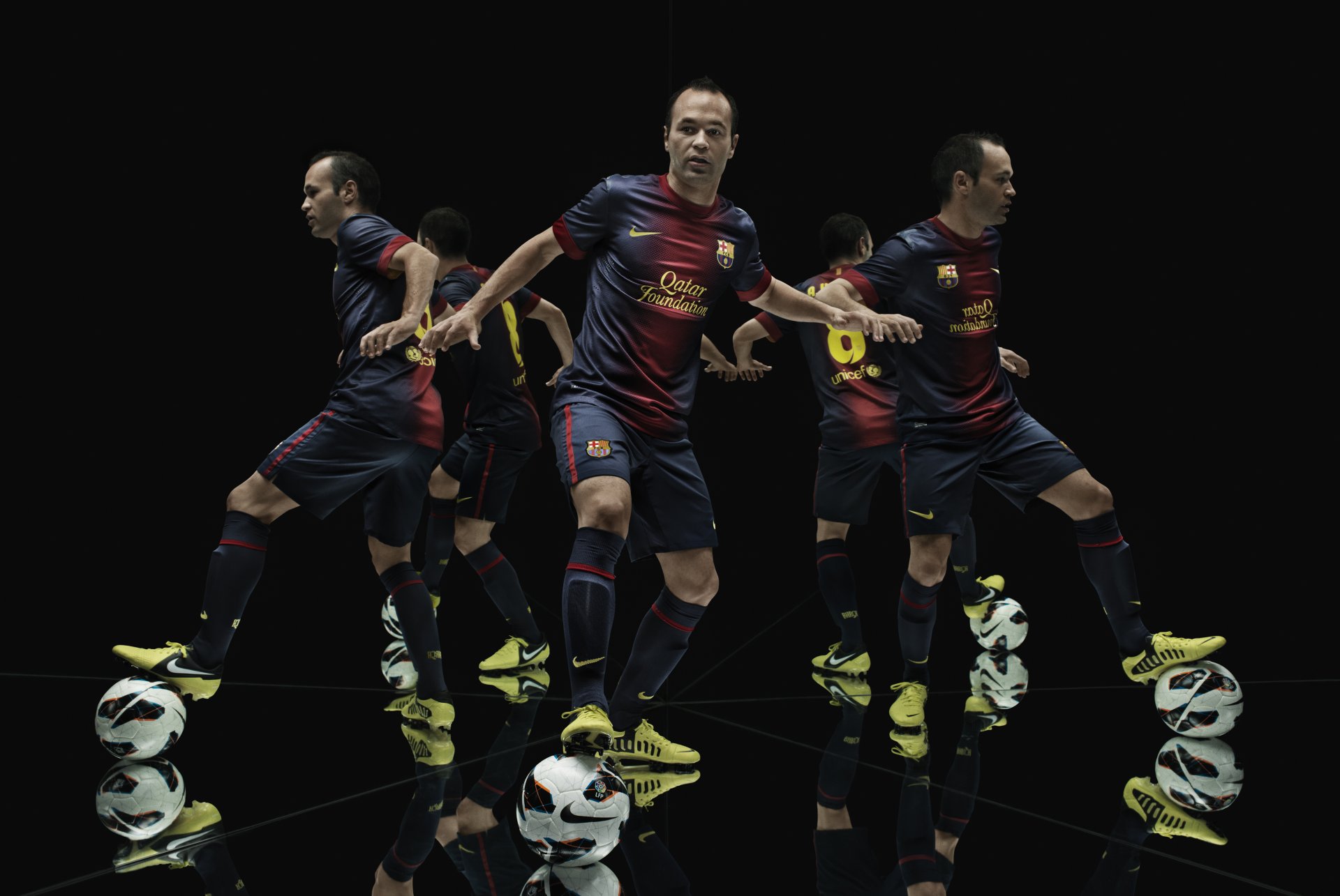 andrés iniesta barca barcellona fc barcelona nike nike sport calcio tacchetti