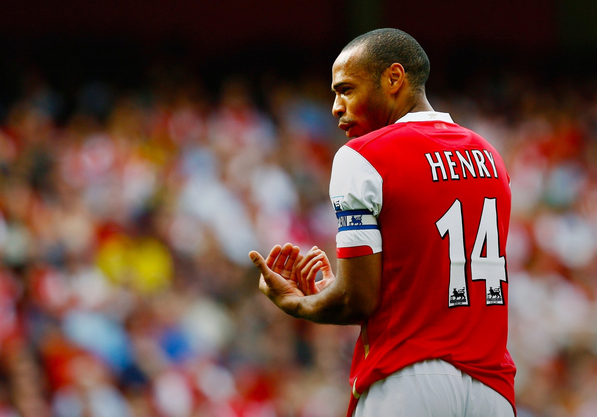 thierry henry henri henry arsenal angleterre club uniforme footballeur capitaine étoile football